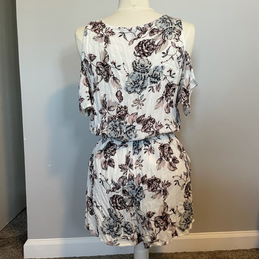 Spring time romper - Picture 4 of 5